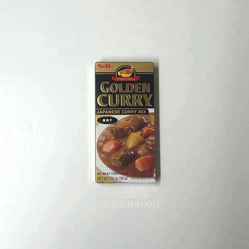 S&B Golden curry Hot 92g