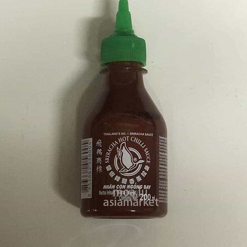 小瓶是拉差Sriracha sauce 225ml